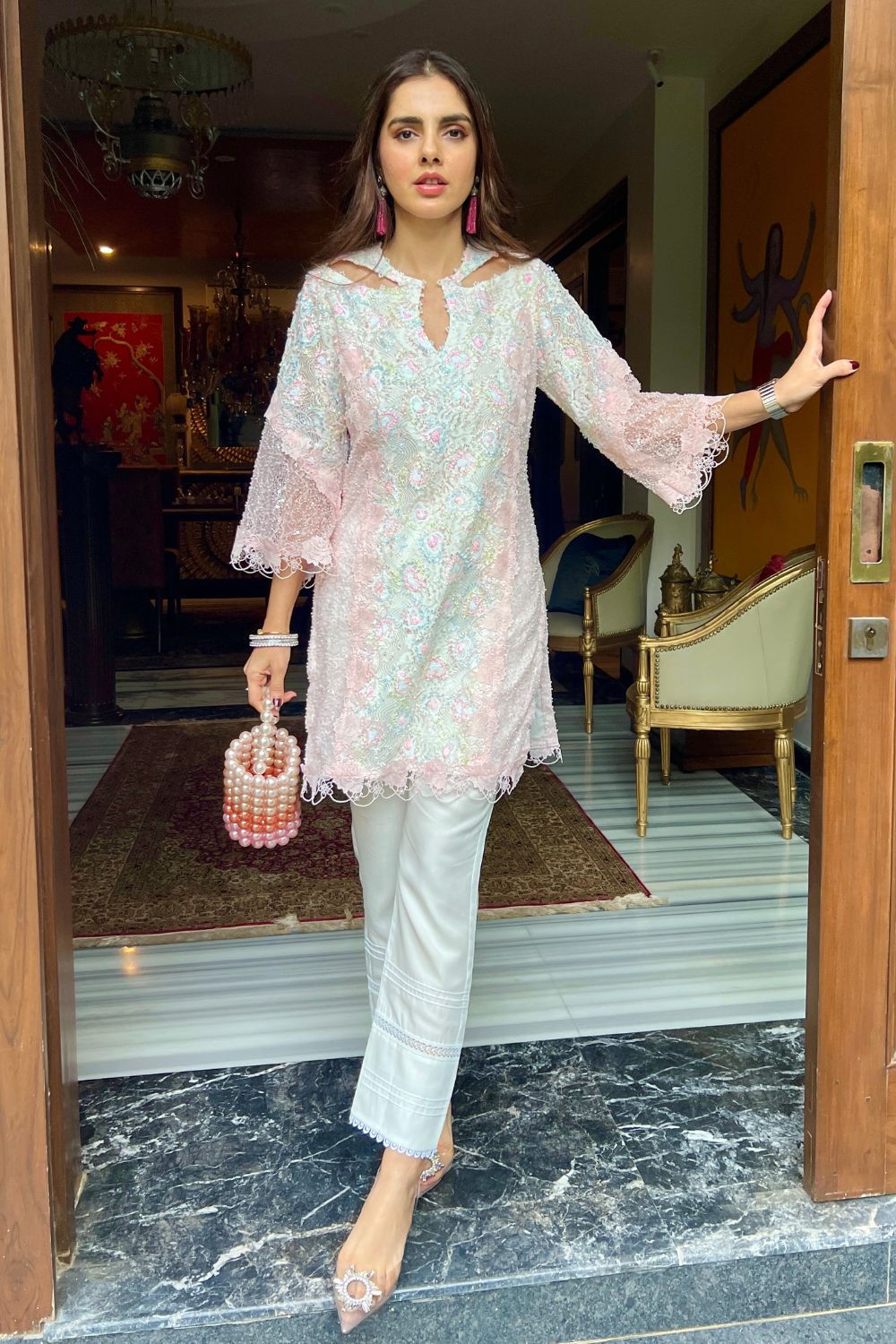 Sharnamli Mehra In Our Mavi White Kurta Set