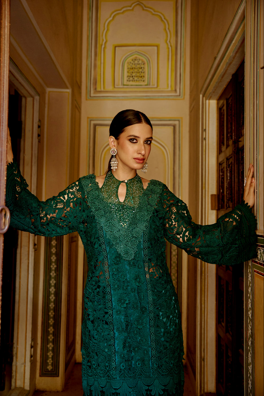 Sharnamli Mehra In Our Janvi Dark Green Kurta Set