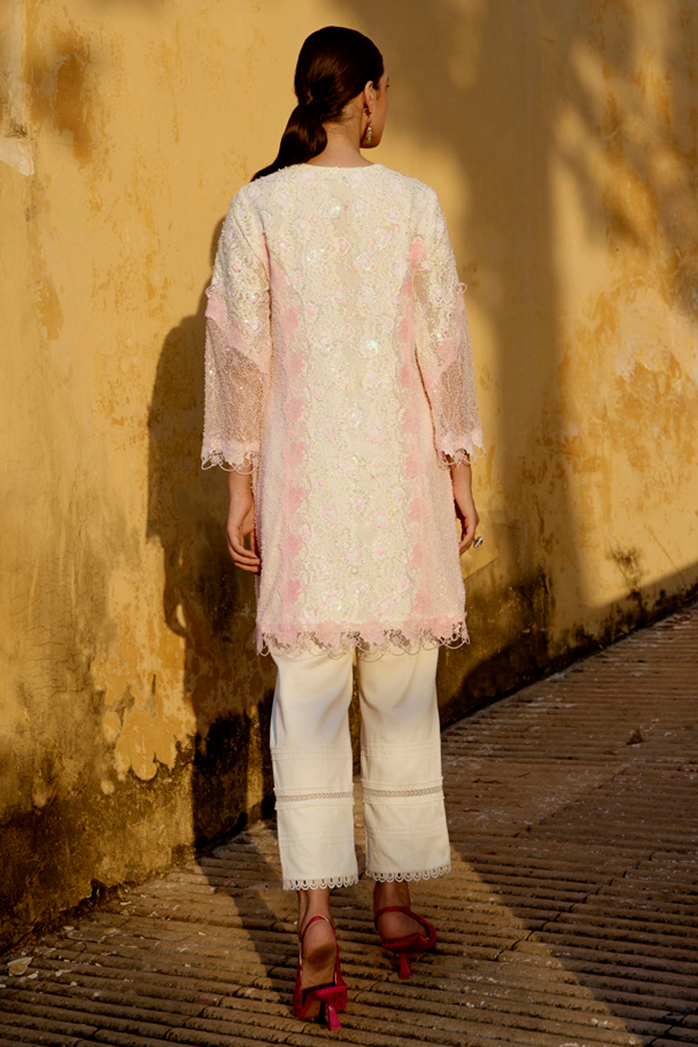 Sharnamli Mehra In Our Mavi White Kurta Set