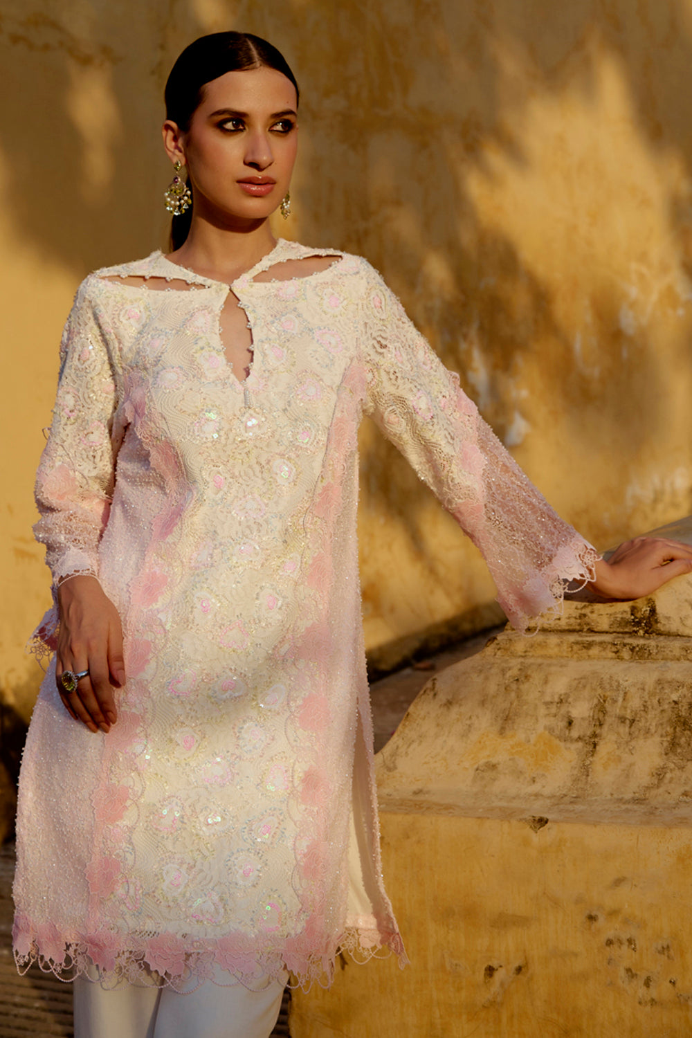 Sharnamli Mehra In Our Mavi White Kurta Set